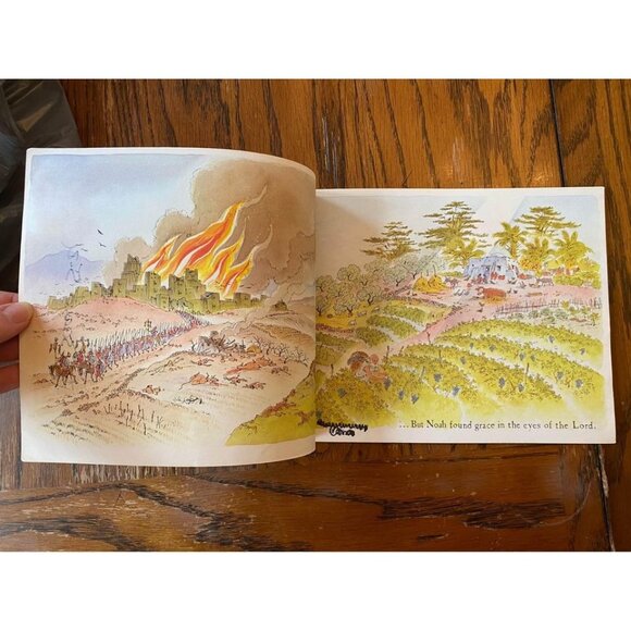 Noah's Ark Peter Spier Paperback - Picture 6 of 6